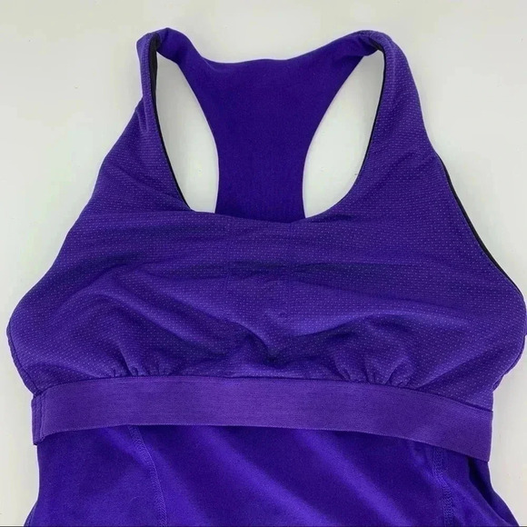 GAP Body Racerback Tank Top with Built-In Bra - Picture 4 of 9